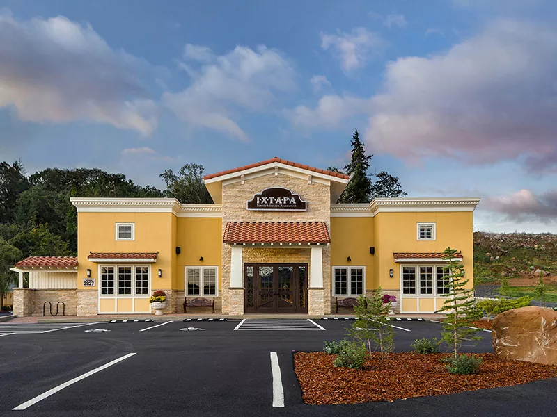 Clădirea restaurantelor metalice