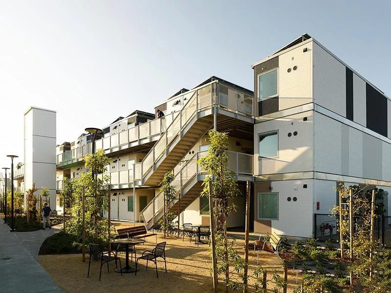 Case containere prefabricate cu mai multe etaje